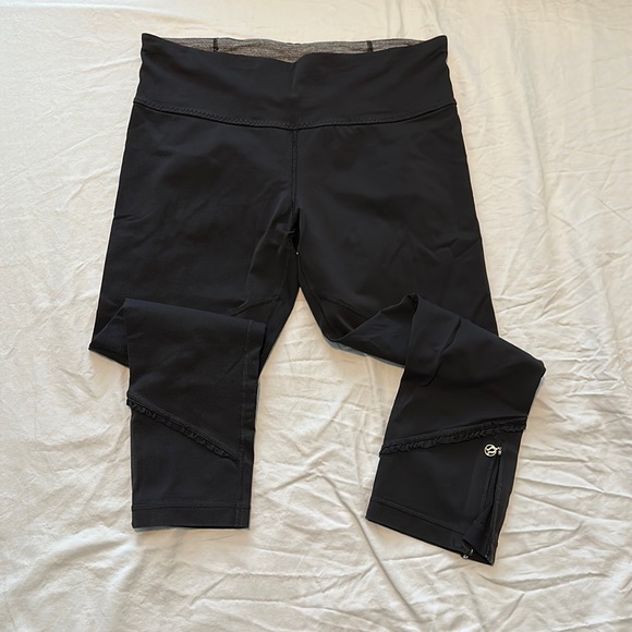 lululemon athletica Pants - Lululemon Limited Edition Ruffle Crop Leggings